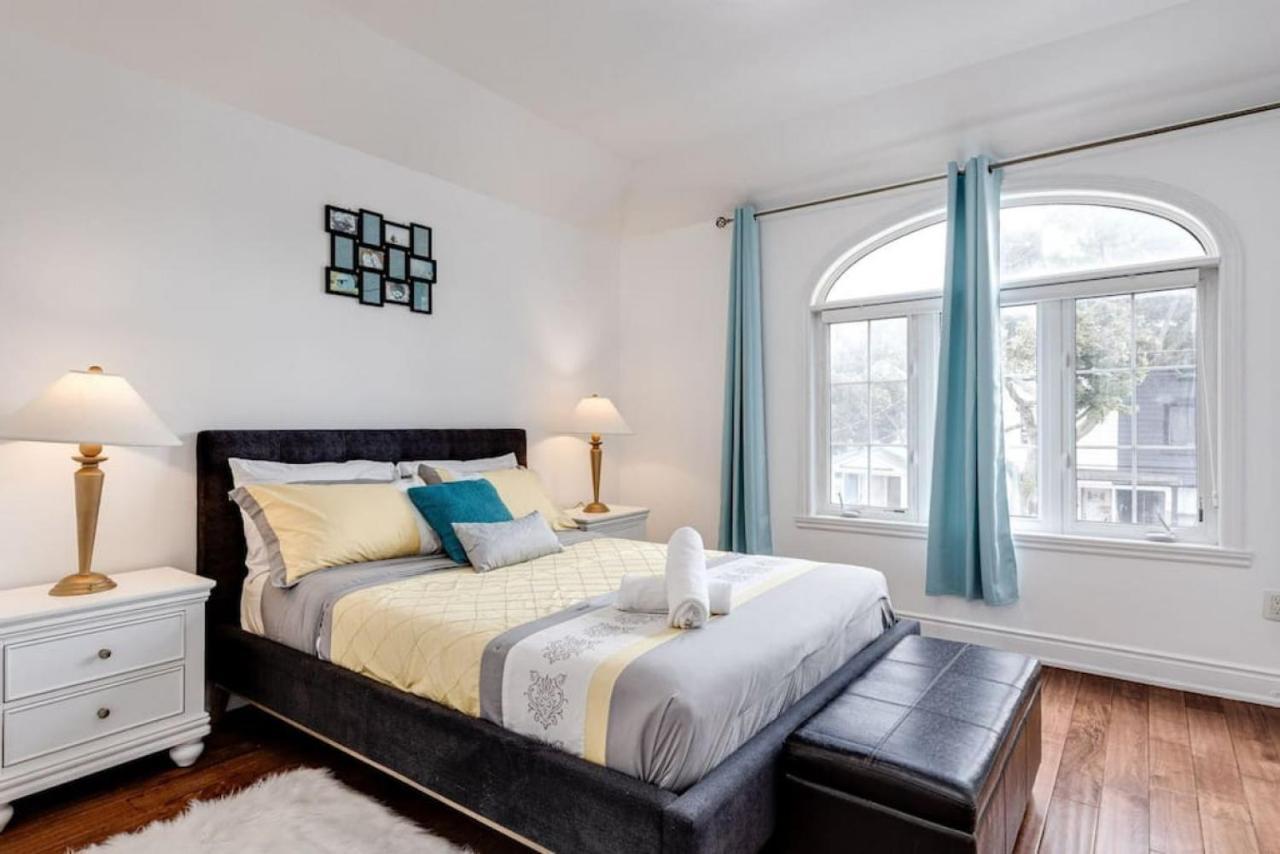 3Br Casa Close To Woodbine Beach With Deck Area And Wfh Toronto Bagian luar foto