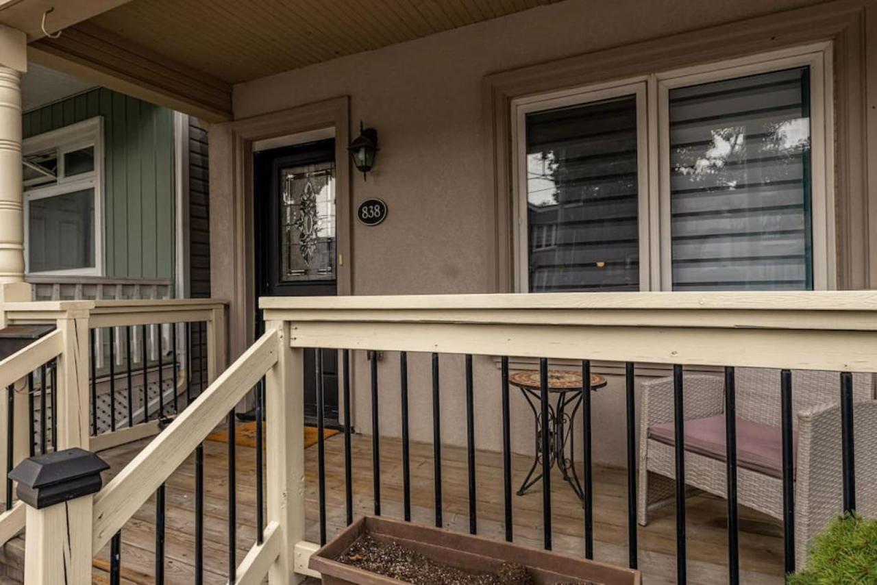 3Br Casa Close To Woodbine Beach With Deck Area And Wfh Toronto Bagian luar foto