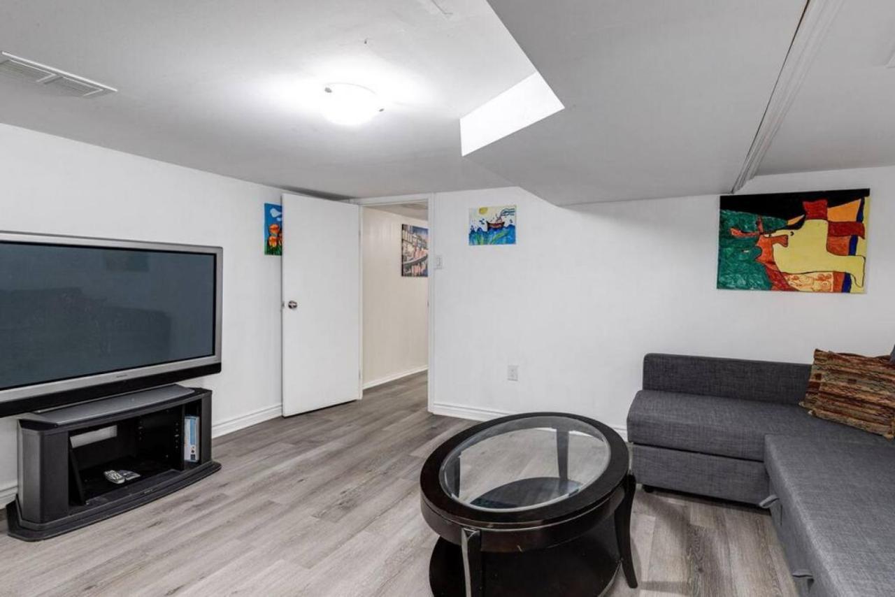 3Br Casa Close To Woodbine Beach With Deck Area And Wfh Toronto Bagian luar foto